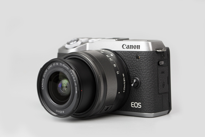Canon EOS M6 Mark II Review - Hands on